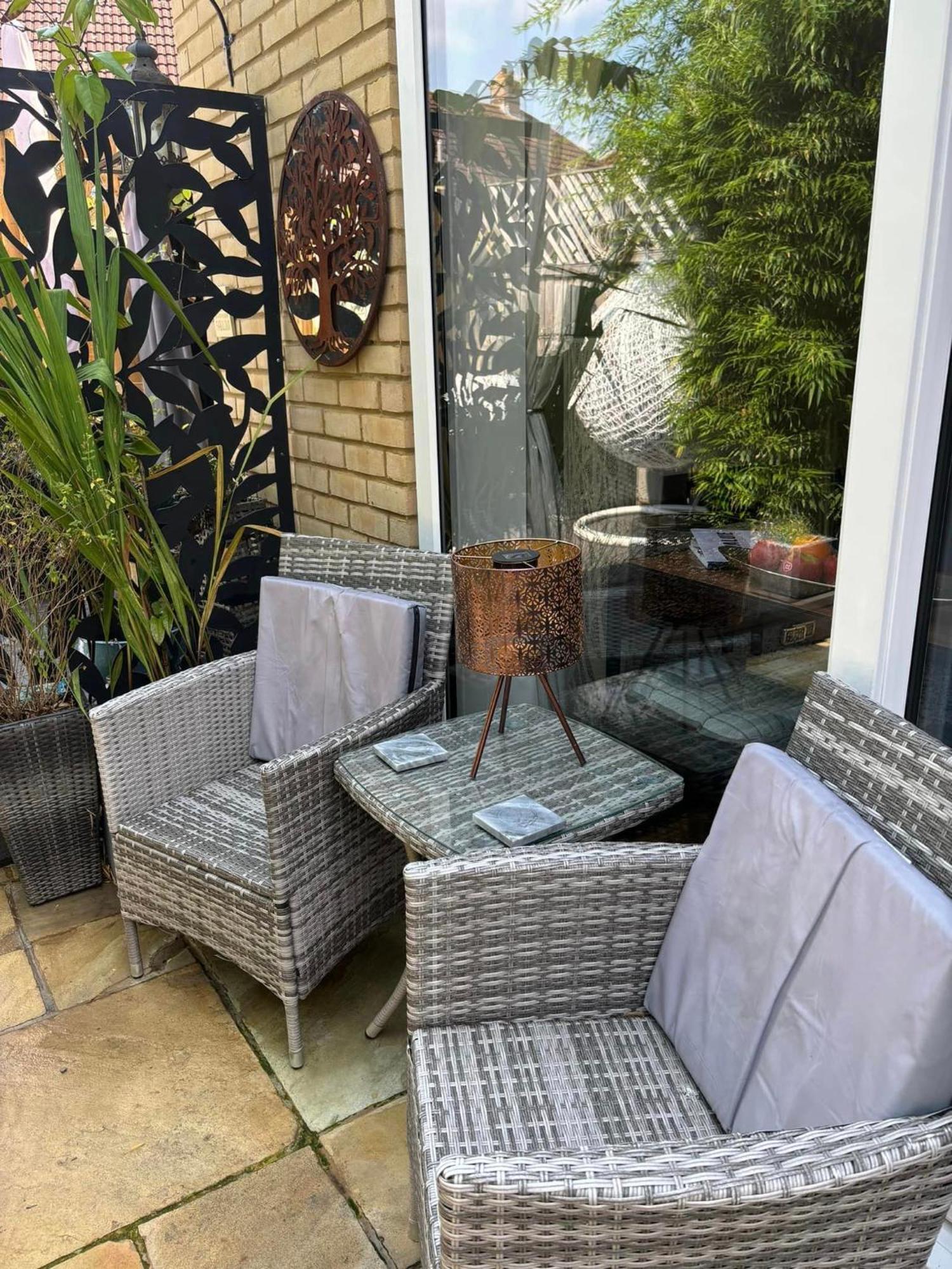 Апартаменти Secret Gem 1 Bed Garden Flat Private Luxury Hot Tub Борнмут Екстер'єр фото