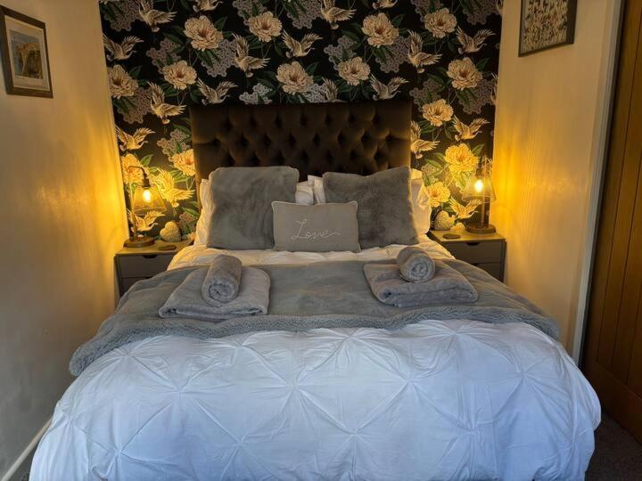 Апартаменти Secret Gem 1 Bed Garden Flat Private Luxury Hot Tub Борнмут Екстер'єр фото