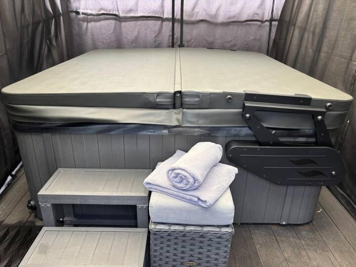 Апартаменти Secret Gem 1 Bed Garden Flat Private Luxury Hot Tub Борнмут Екстер'єр фото